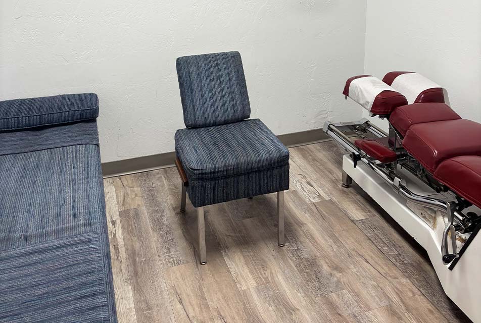 Dobson Bay Chiropractic In Mesa treatment room 1